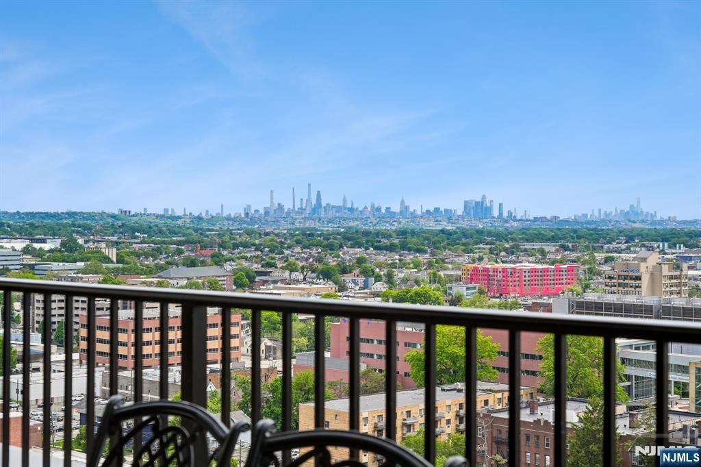 property viewer photo 31
