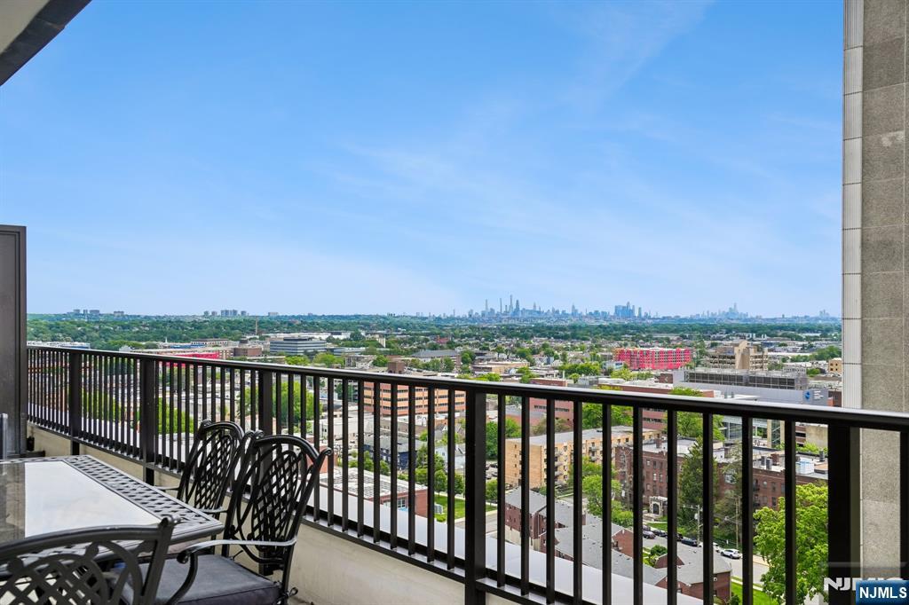 property viewer photo 32