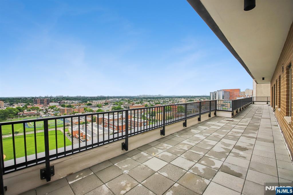 property viewer photo 34