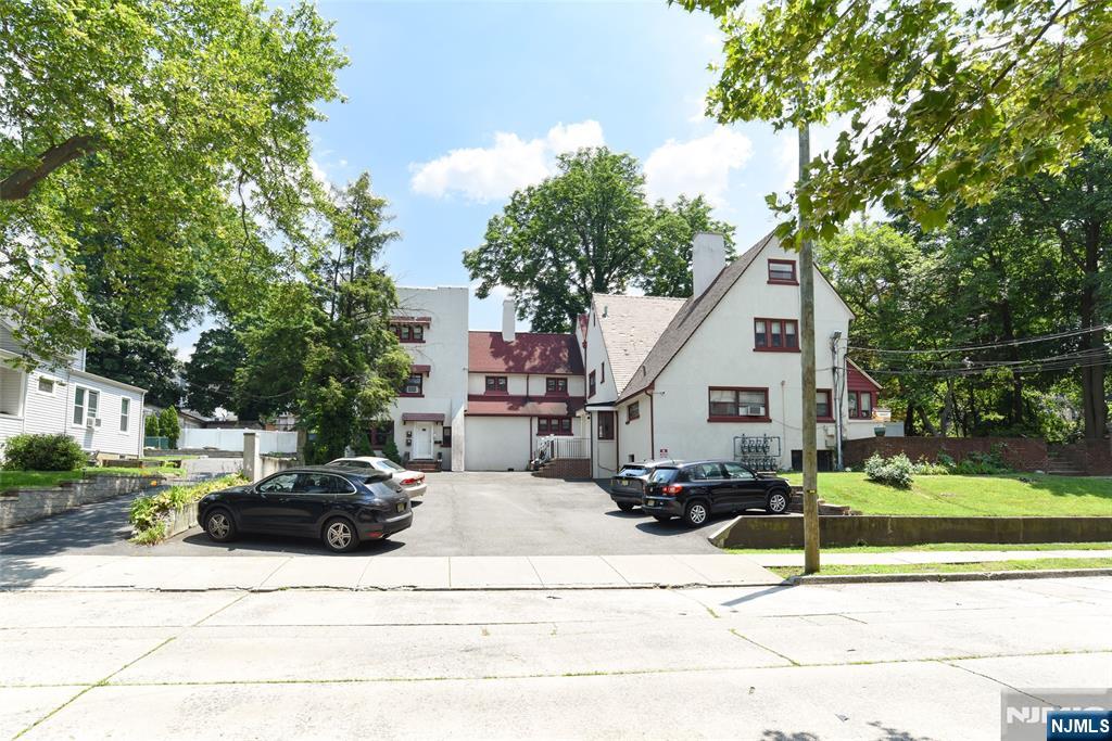 main property photo 13