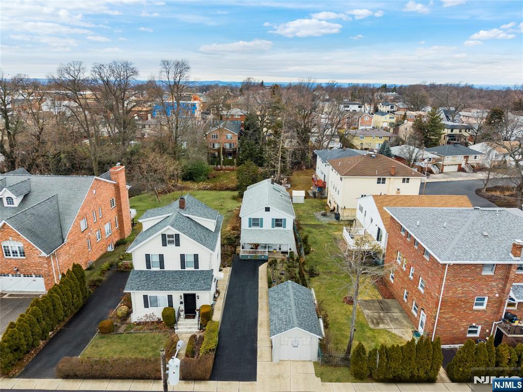 main property photo 44