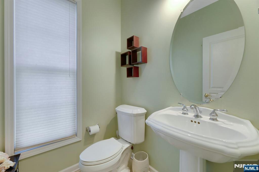 main property photo 15