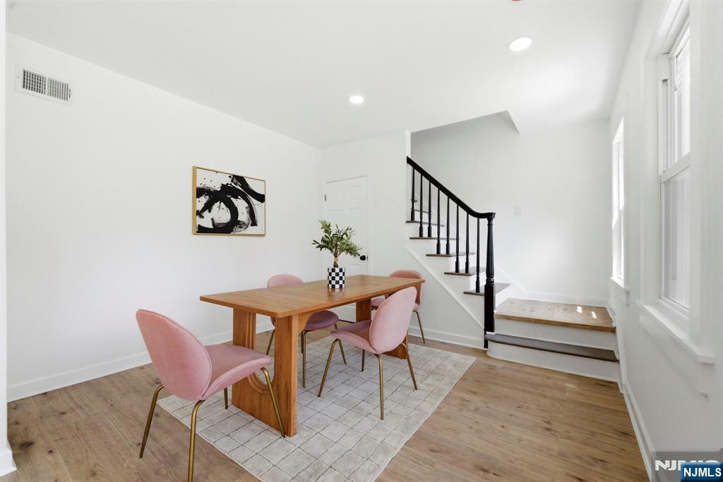 property viewer photo 13