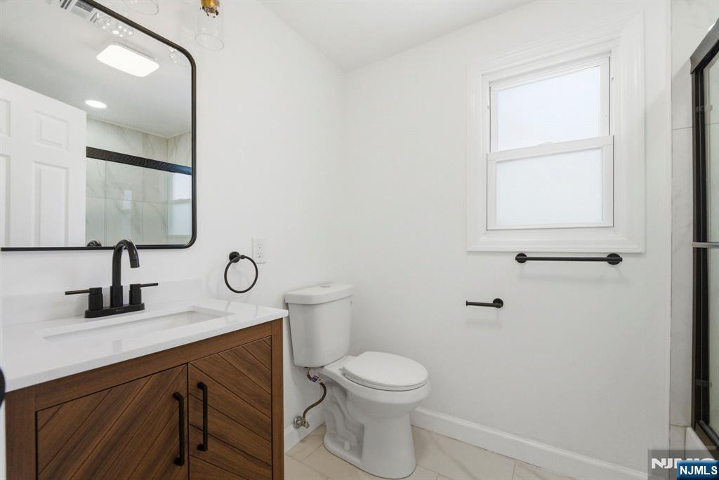property viewer photo 16