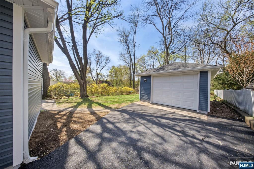 property viewer photo 24