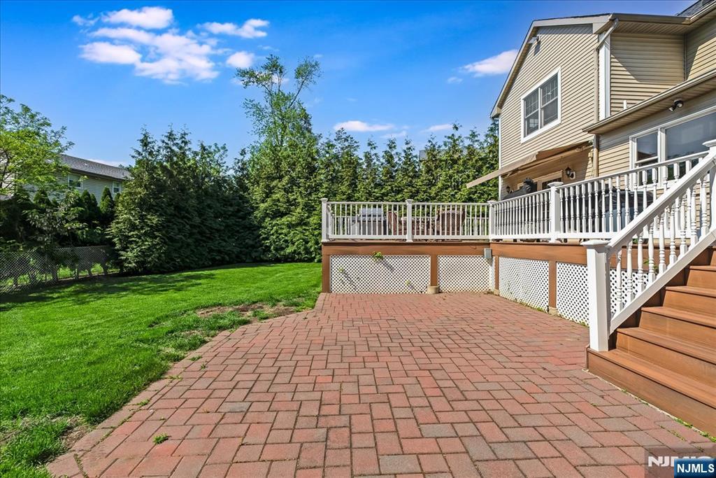 main property photo 31