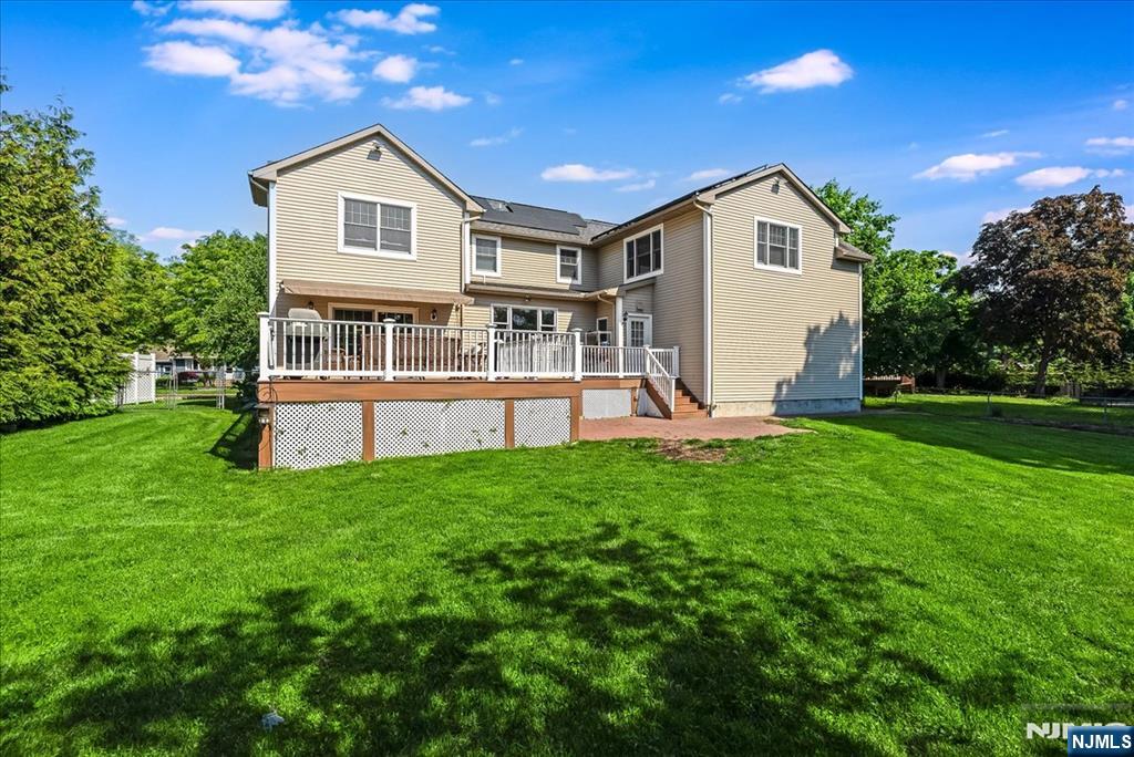 main property photo 32