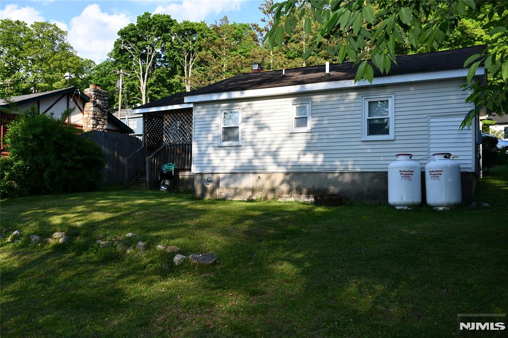 property viewer photo 3