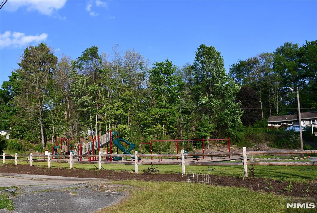property viewer photo 6