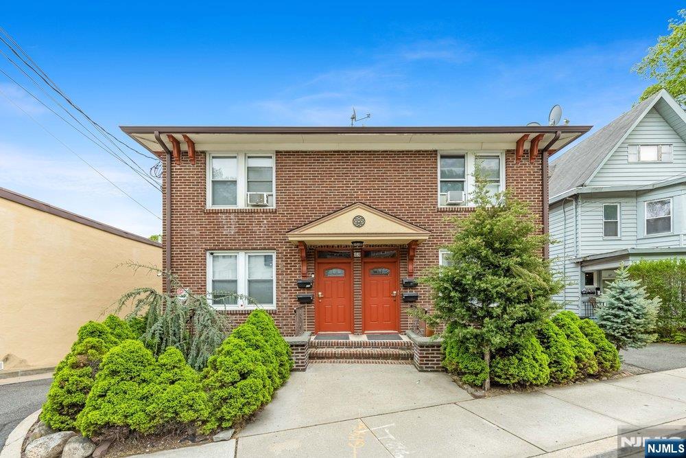 main property photo 23