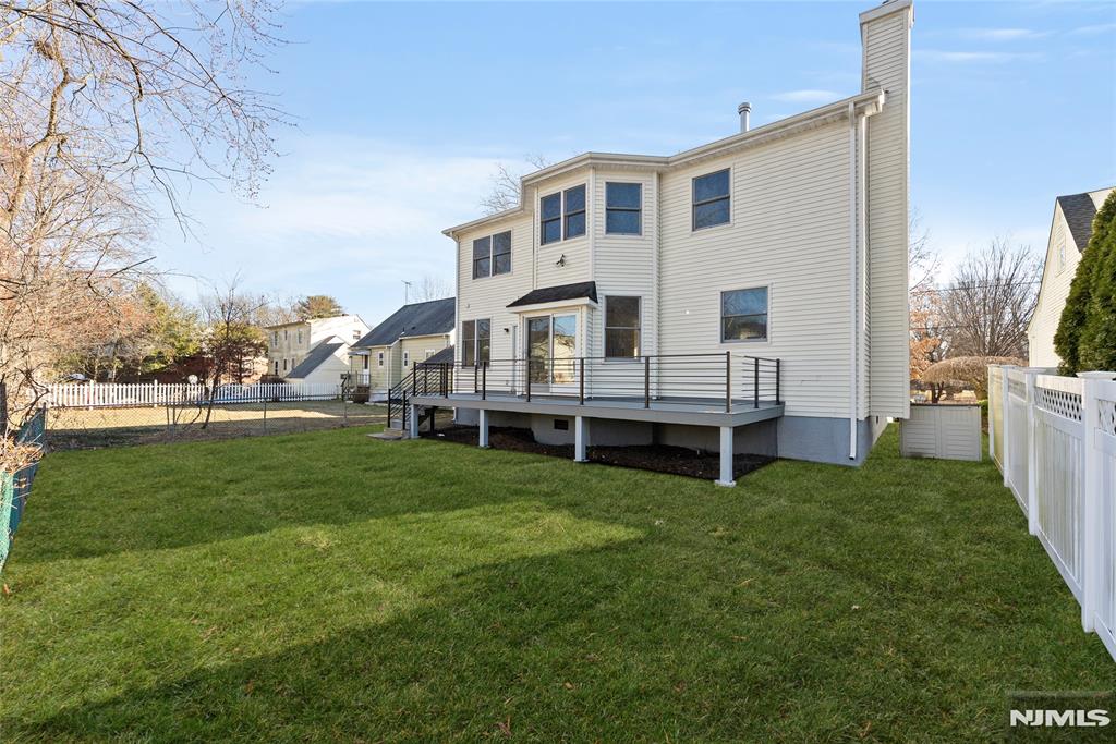 main property photo 34