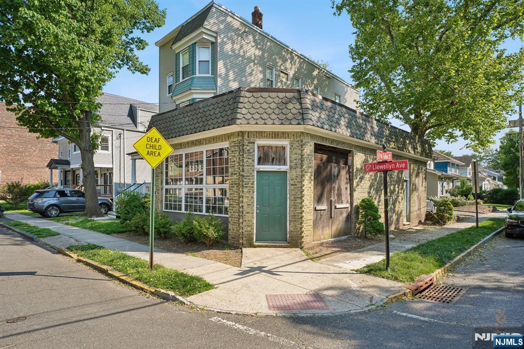 main property photo 21