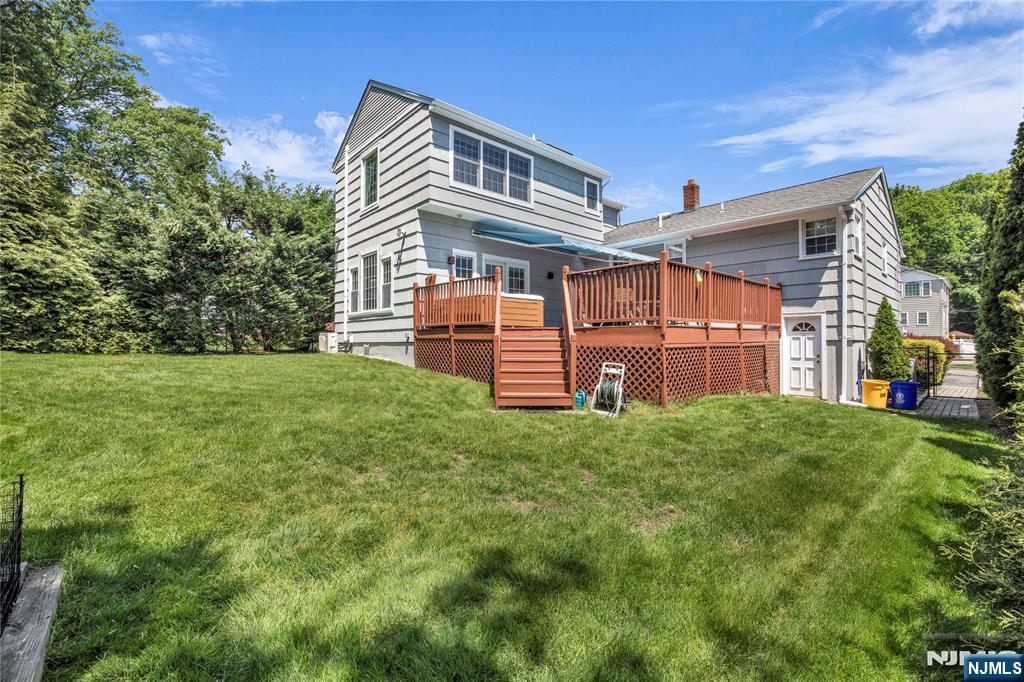 main property photo 40