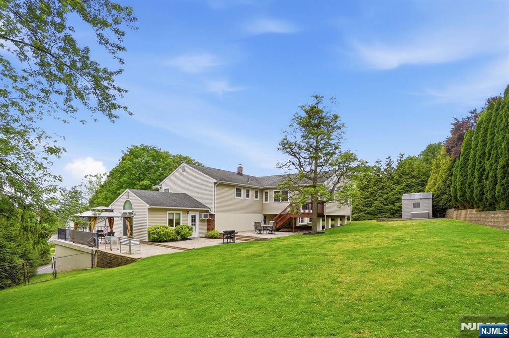 main property photo 39