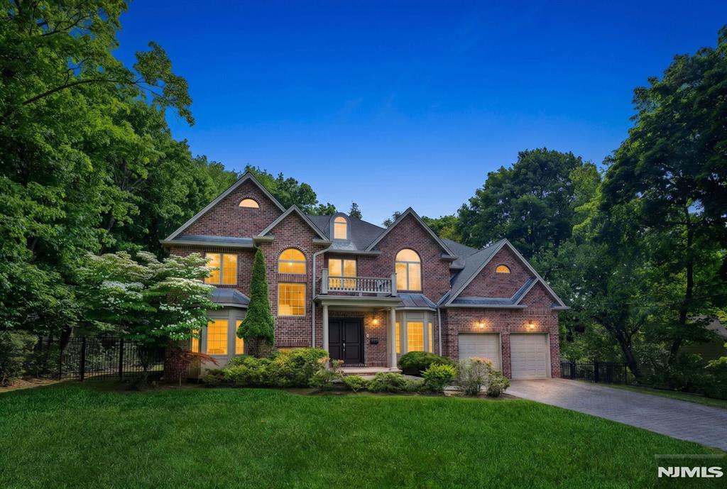 main property photo 45