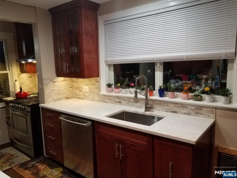 property viewer photo 10