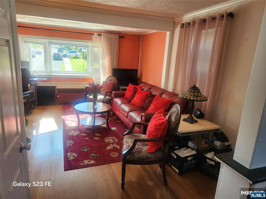 property viewer photo 2