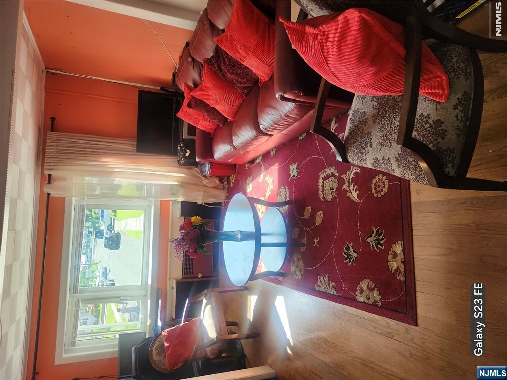property viewer photo 4