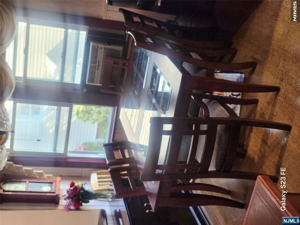 property viewer photo 7