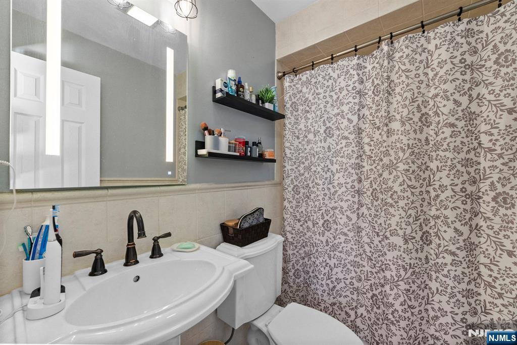 property viewer photo 11