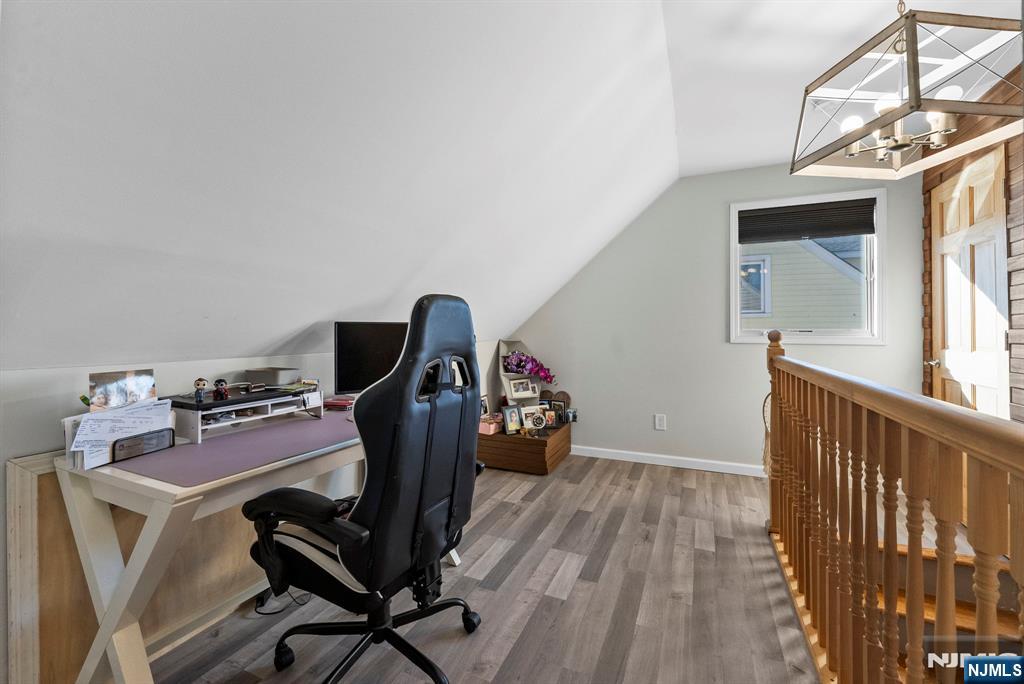 property viewer photo 12