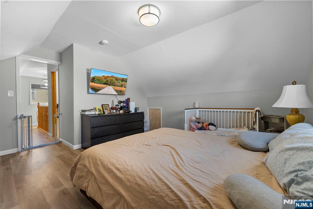 property viewer photo 14