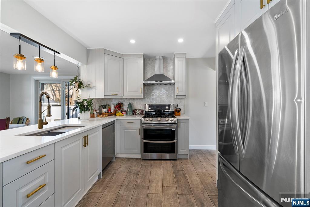 property viewer photo 7