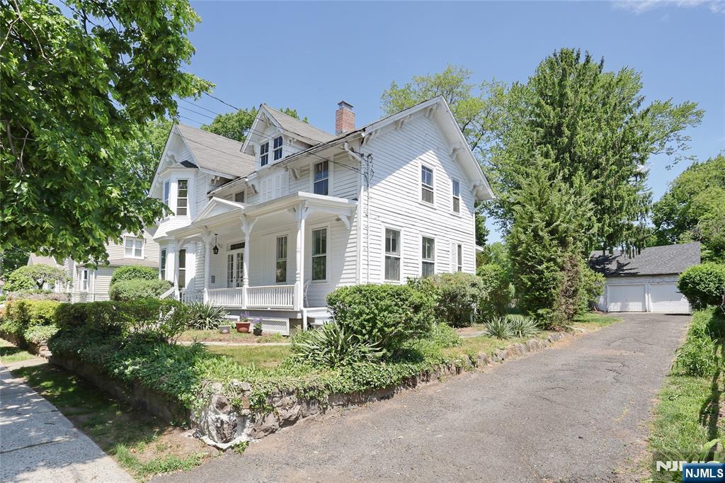 main property photo 33