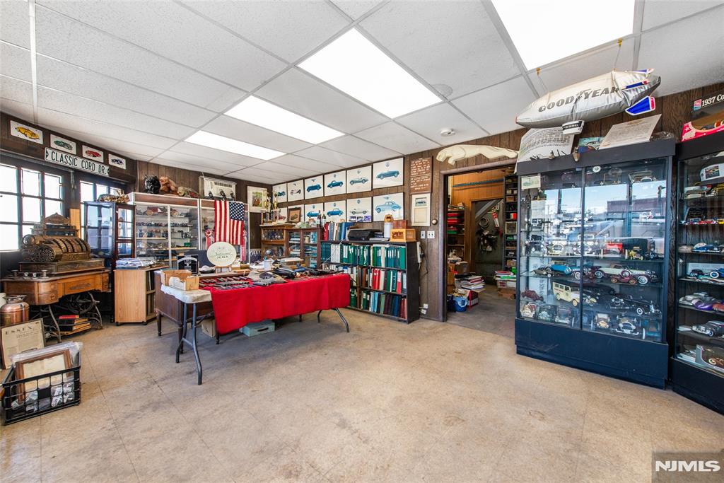 main property photo 8