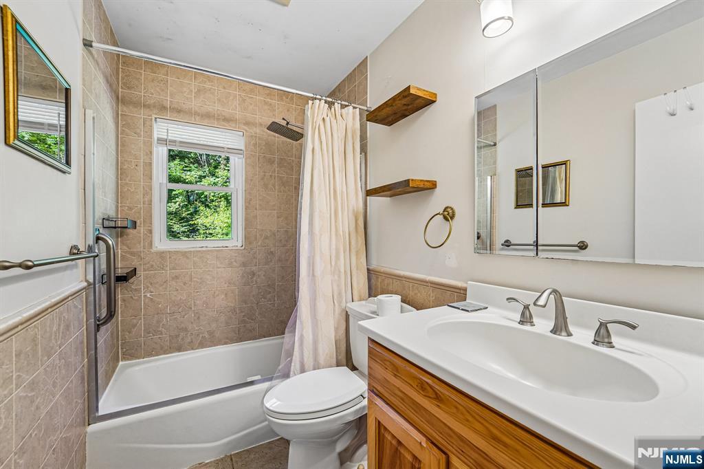 property viewer photo 11
