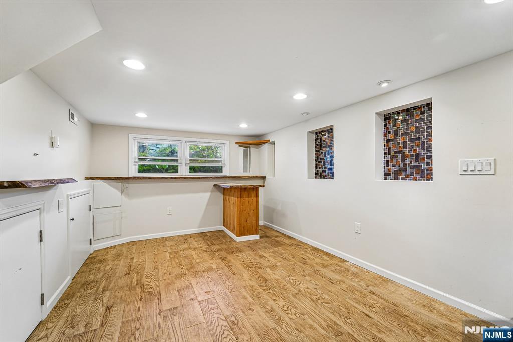 property viewer photo 18
