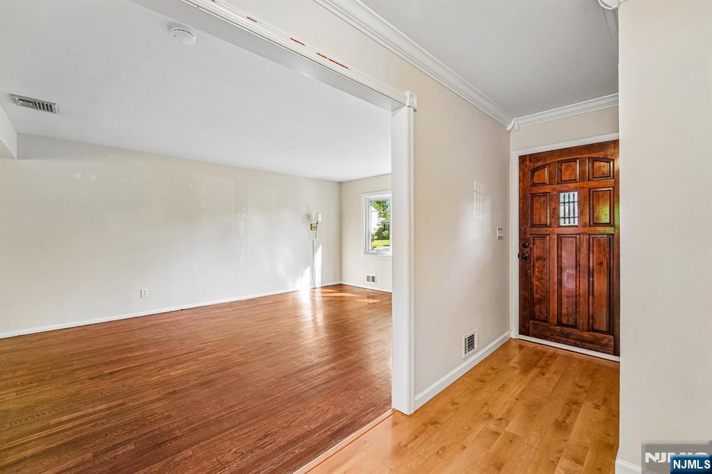 property viewer photo 2