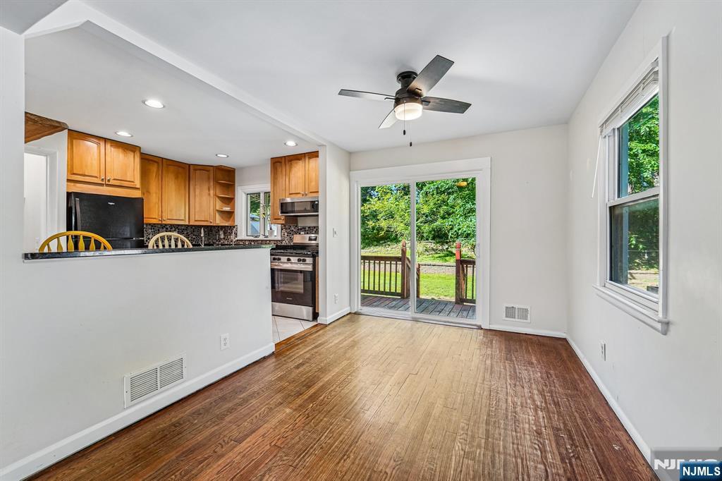property viewer photo 6