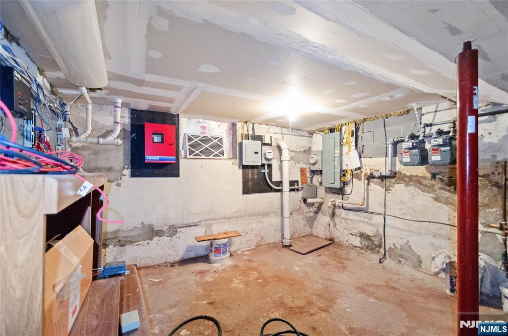 main property photo 45