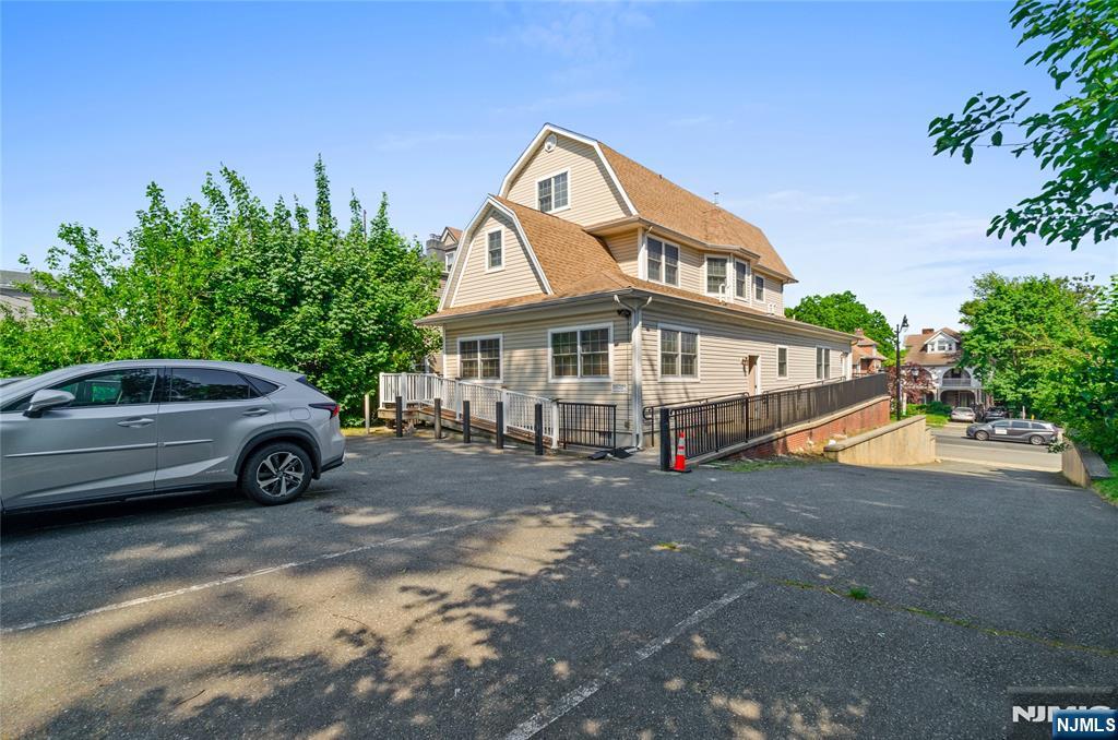main property photo 47