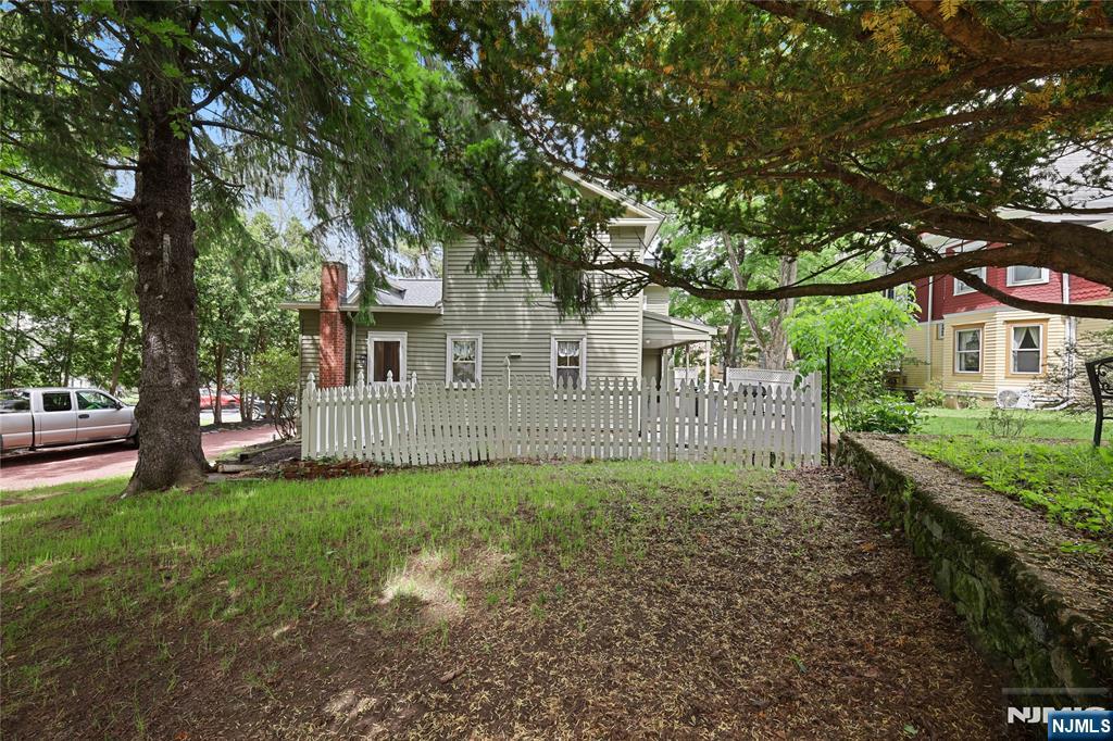 main property photo 37