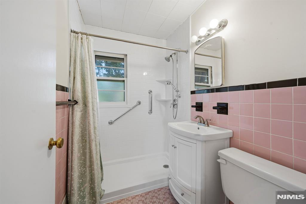 property viewer photo 13