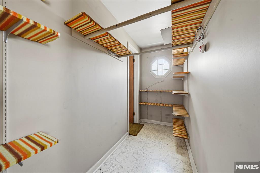 property viewer photo 18