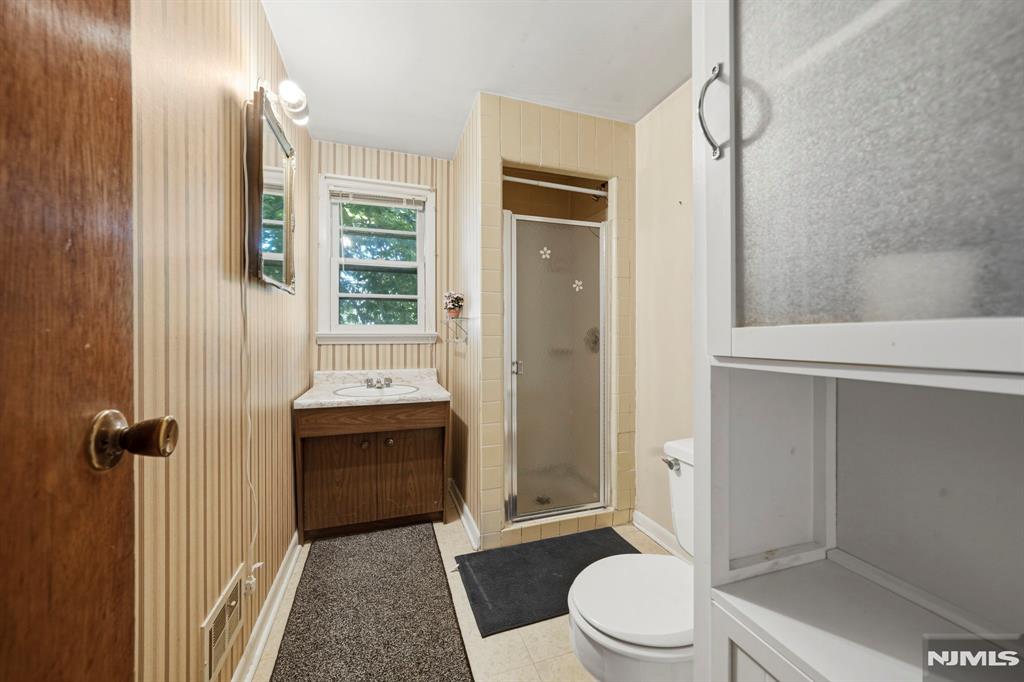 property viewer photo 19