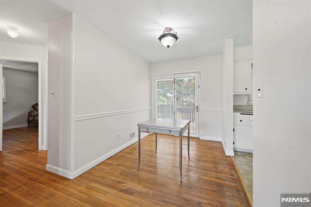 property viewer photo 5