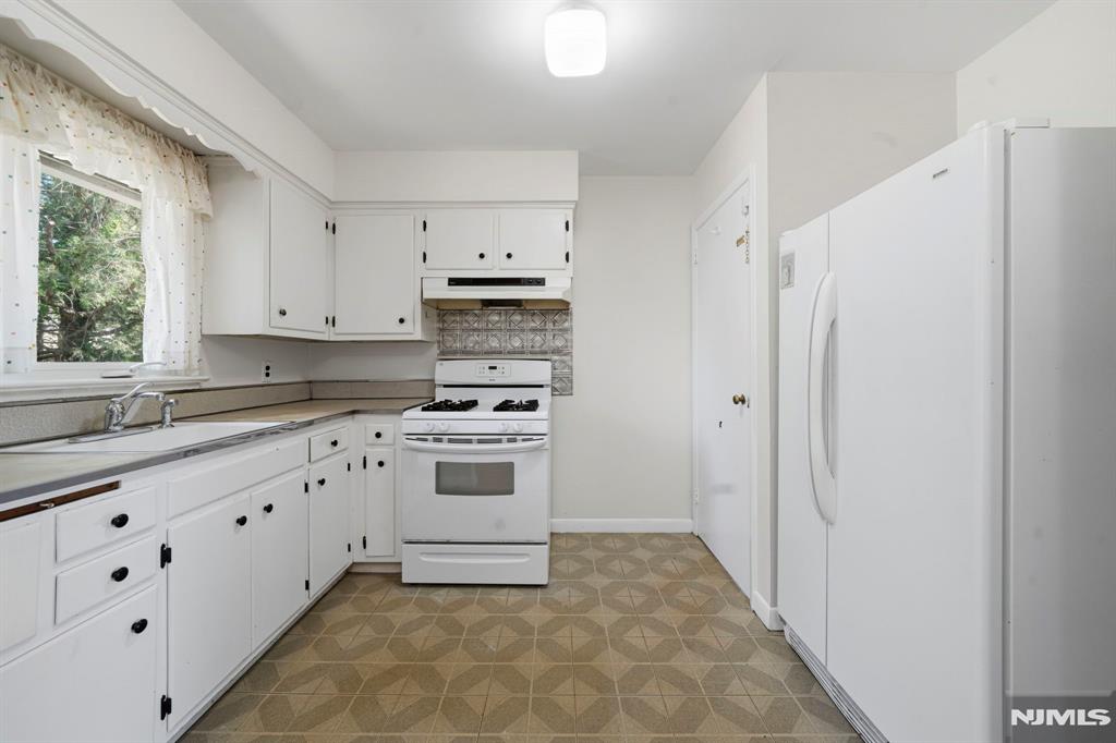 property viewer photo 8