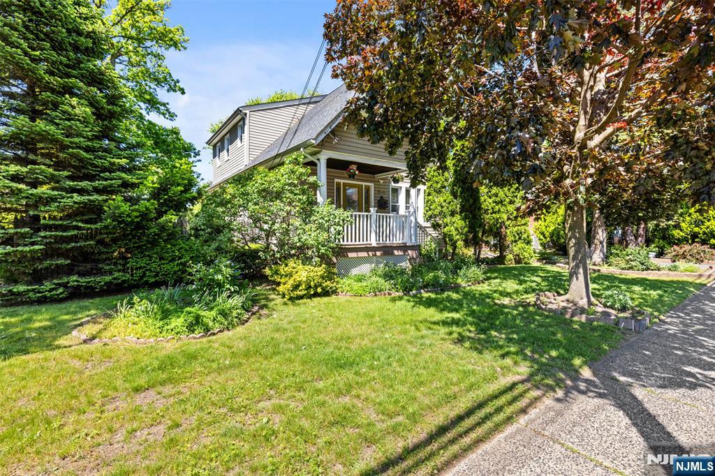 main property photo 40