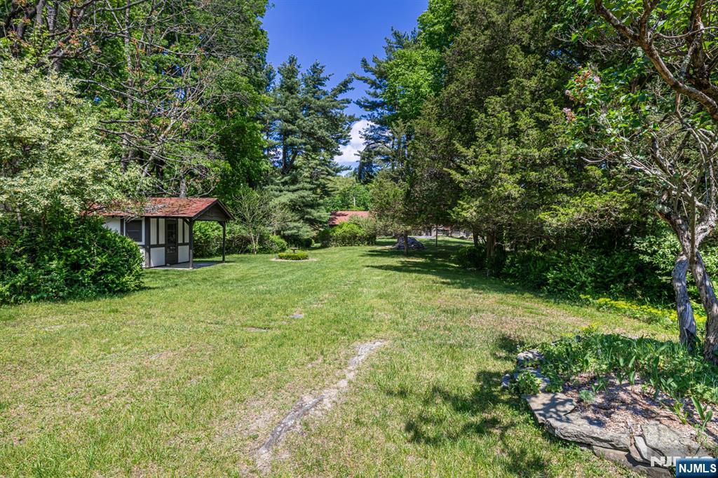 main property photo 45