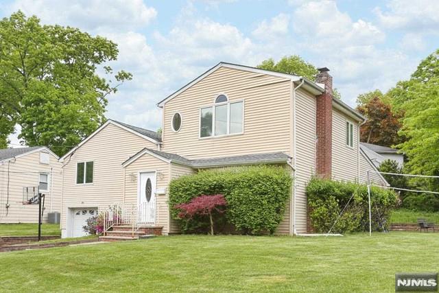 main property photo 45