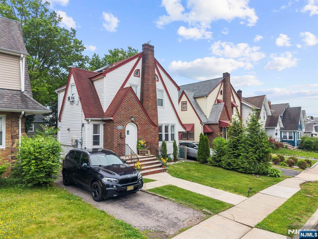 main property photo 37
