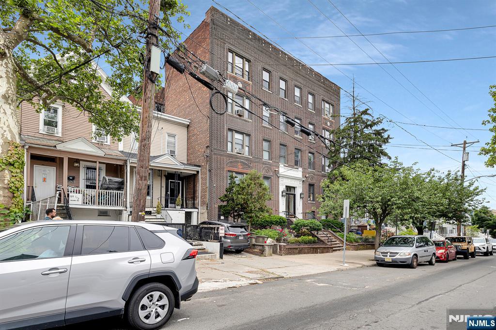 main property photo 34