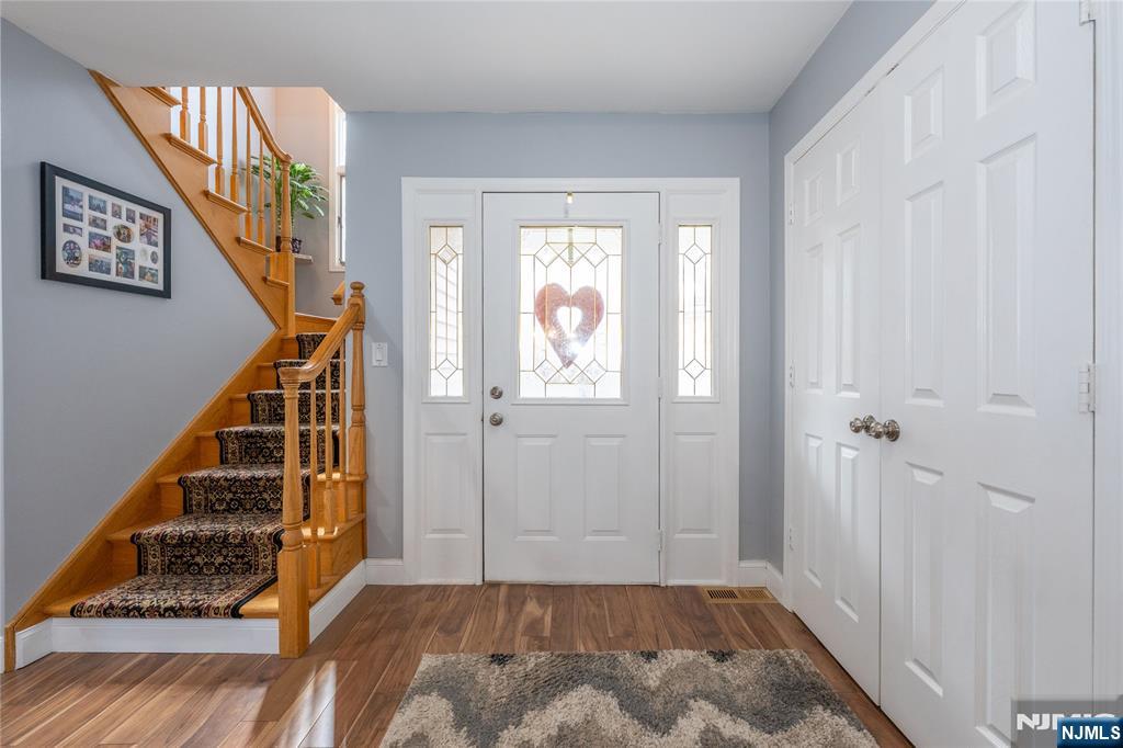 property viewer photo 1