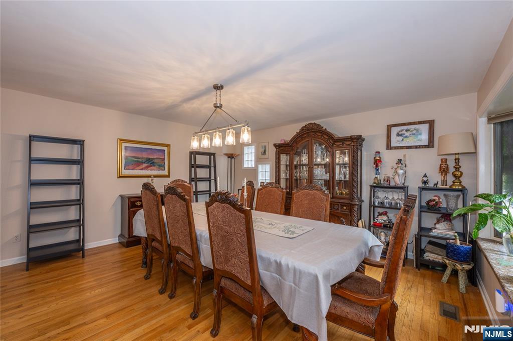 property viewer photo 11