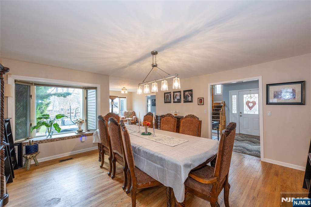 property viewer photo 12
