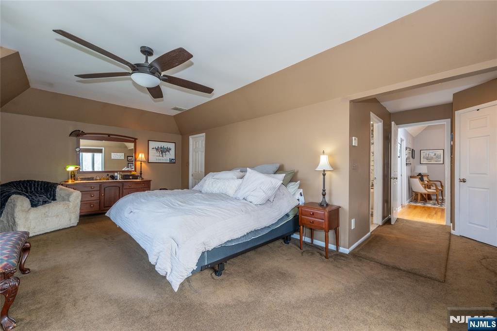 property viewer photo 17